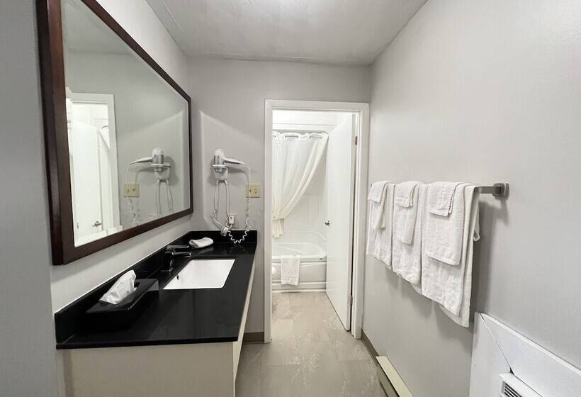 ホテル Travelodge By Wyndham Cochrane