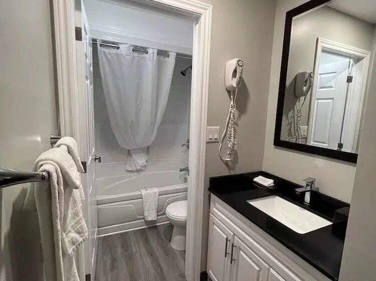 ホテル Travelodge By Wyndham Cochrane