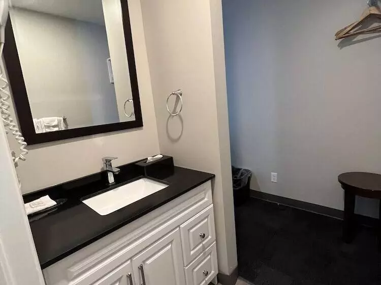 ホテル Travelodge By Wyndham Cochrane