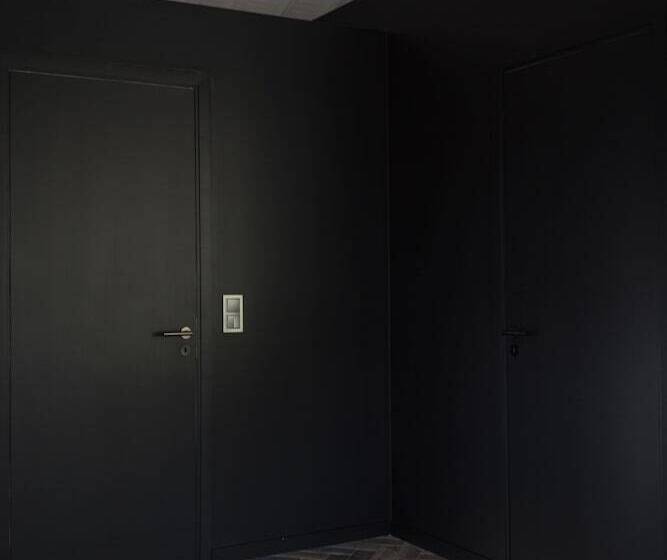 هتل Volcanic Charming House