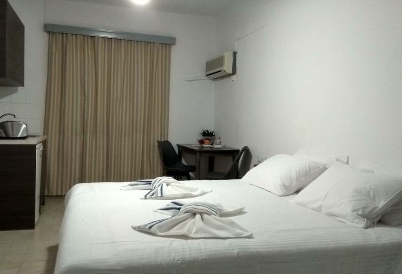 پانسیون Relax Studios & Apartments