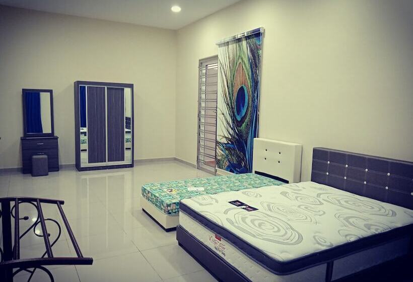 פנסיון Thibas Homestay Sungai Pelek