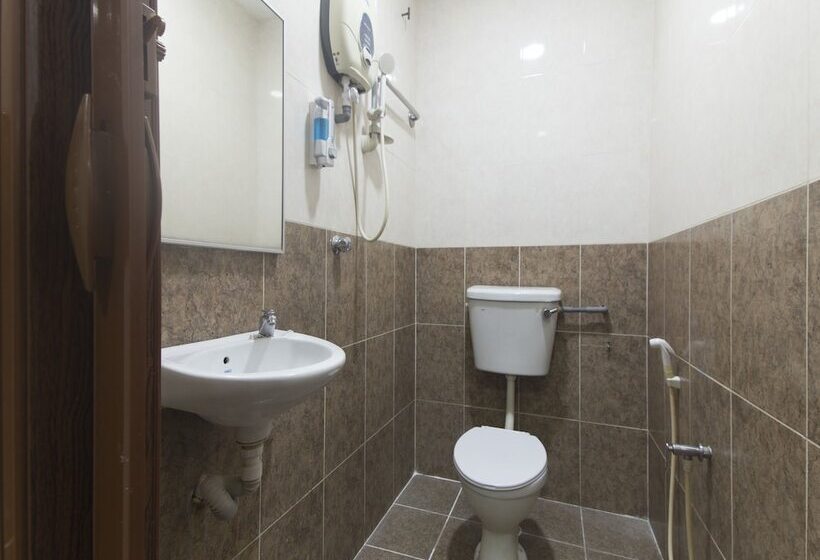 Venice Fajar Hotel By Oyo Rooms