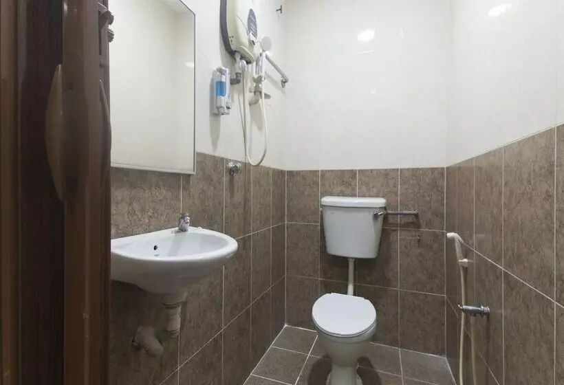 Venice Fajar Hotel By Oyo Rooms