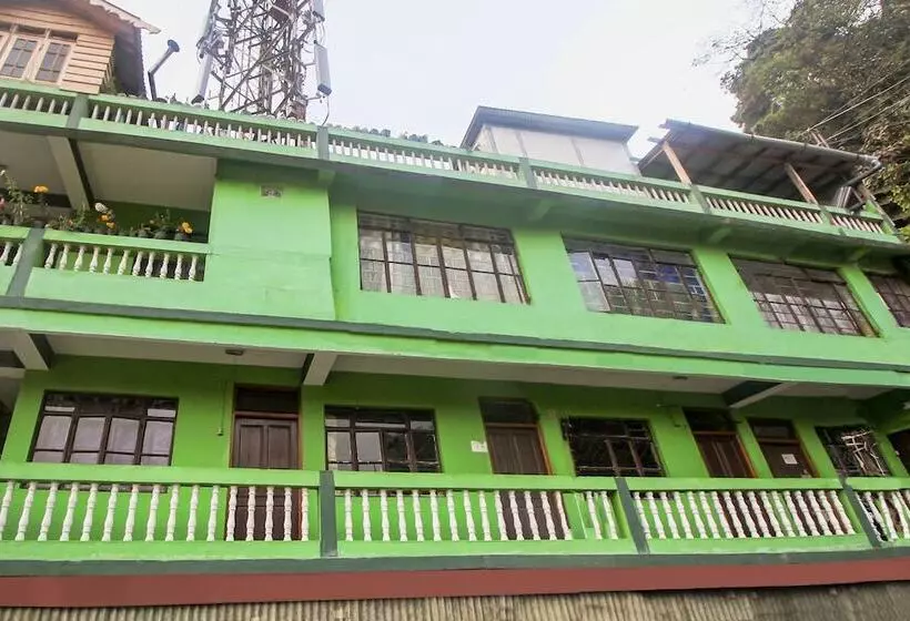 هتل Batasia Loop By Oyo Rooms