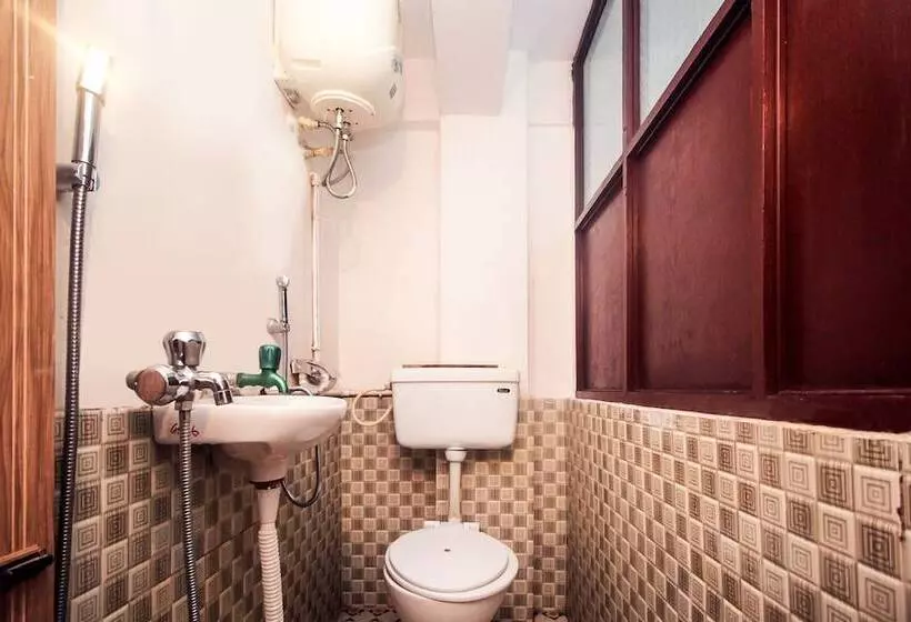 هتل Batasia Loop By Oyo Rooms