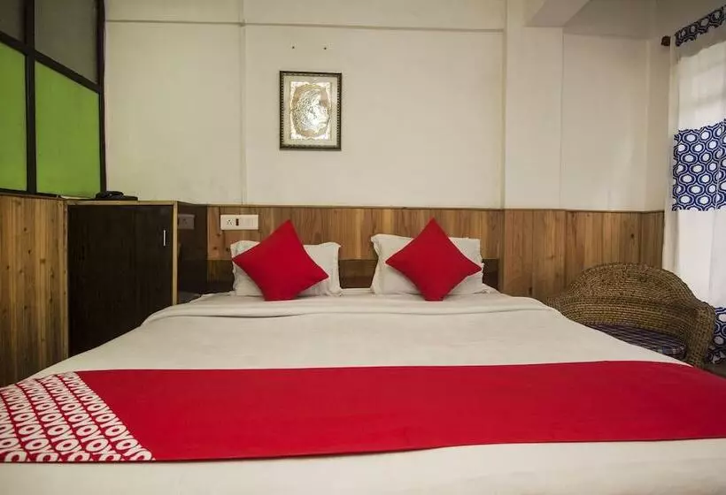 هتل Batasia Loop By Oyo Rooms
