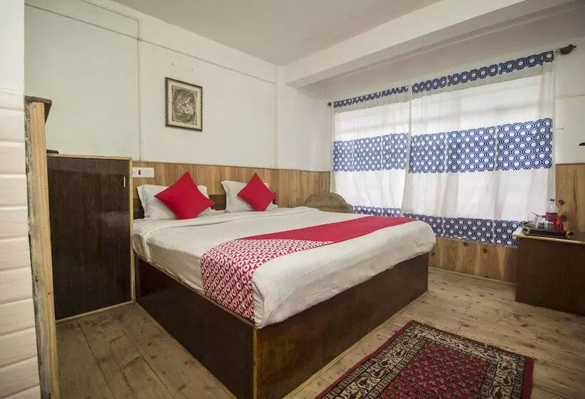 هتل Batasia Loop By Oyo Rooms