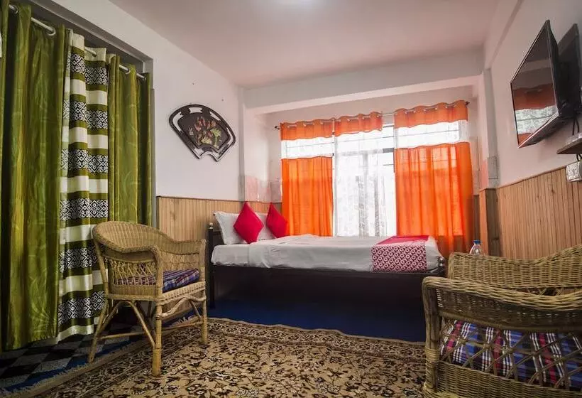 هتل Batasia Loop By Oyo Rooms
