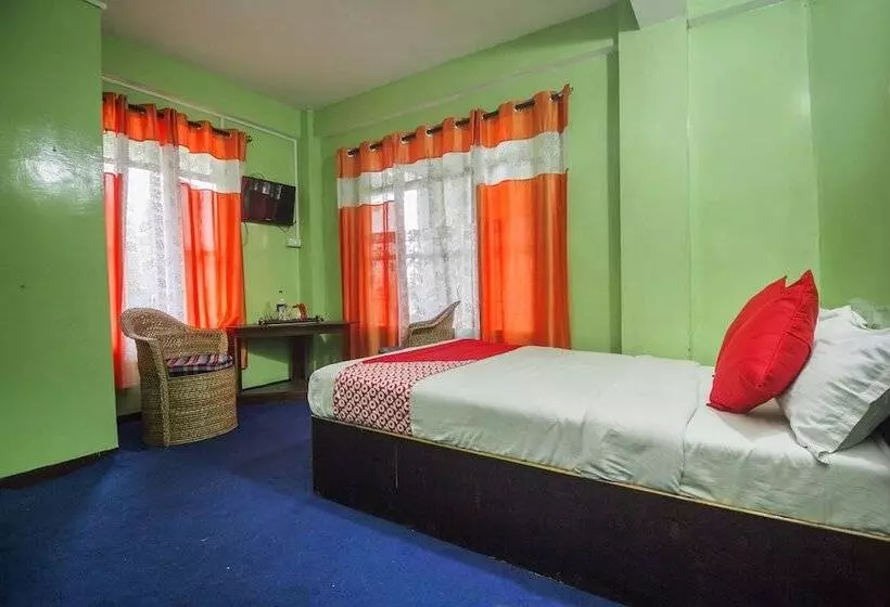 هتل Batasia Loop By Oyo Rooms