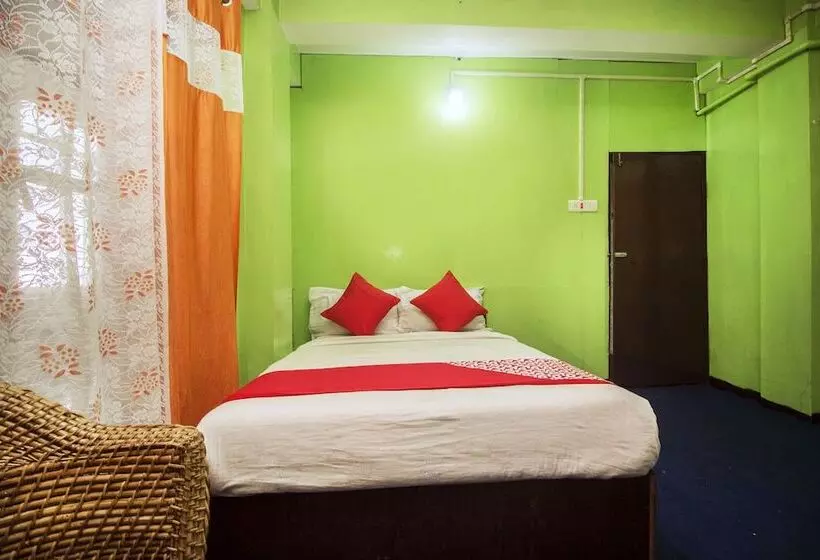 هتل Batasia Loop By Oyo Rooms