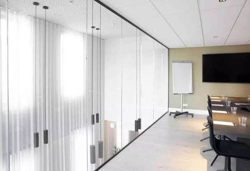 Hotelli Corsendonk Turnova