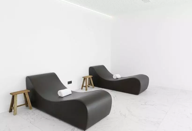 Hotelli Corsendonk Turnova