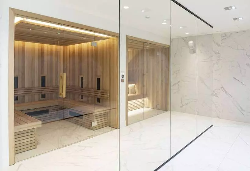 Hotelli Corsendonk Turnova