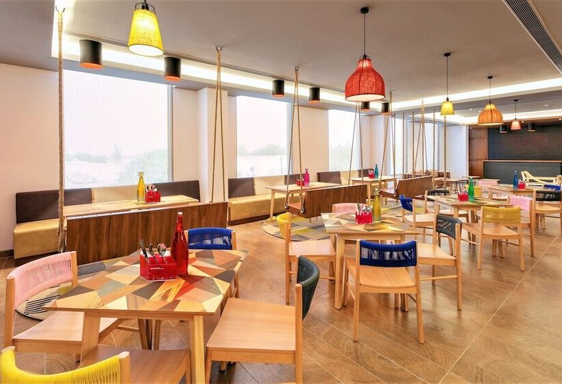 Отель Ginger Sanand