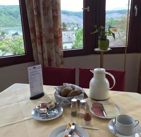 هتل Haus Adams   Das Wohlfühl Gästehaus