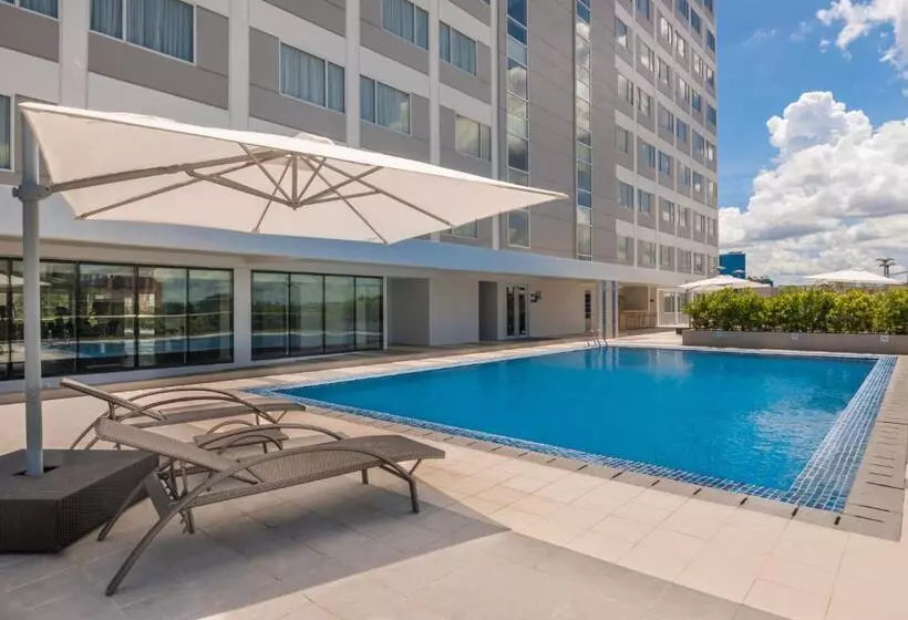 ホテル Parkinn By Radisson Iloilo