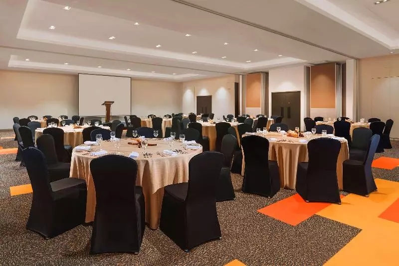 ホテル Parkinn By Radisson Iloilo