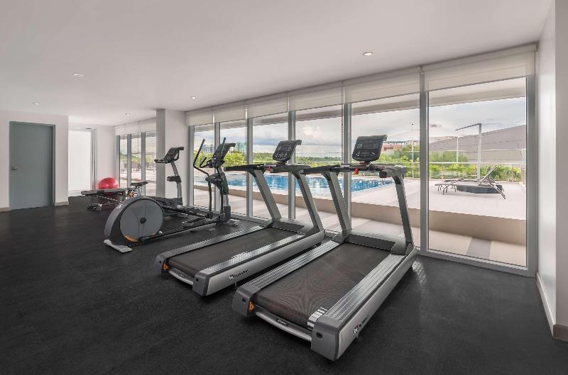 هتل Parkinn By Radisson Iloilo