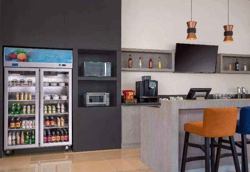 ホテル Parkinn By Radisson Iloilo