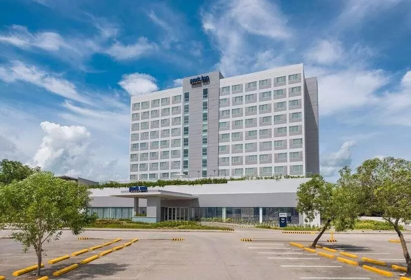 ホテル Parkinn By Radisson Iloilo