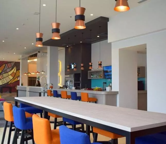 ホテル Parkinn By Radisson Iloilo