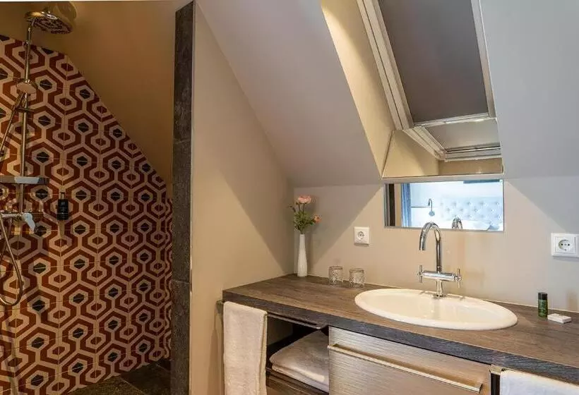 Hotelli Villa Glanzstoff