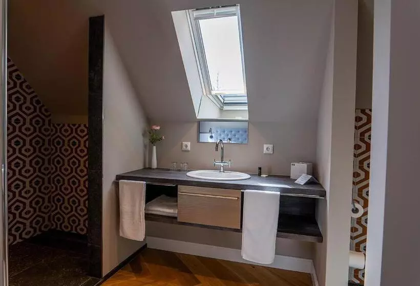 Hotelli Villa Glanzstoff