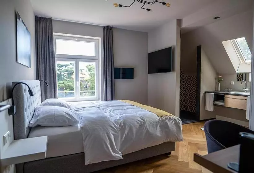 Hotelli Villa Glanzstoff