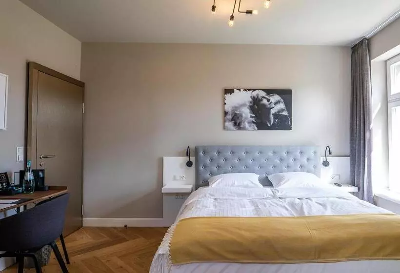 Hotelli Villa Glanzstoff