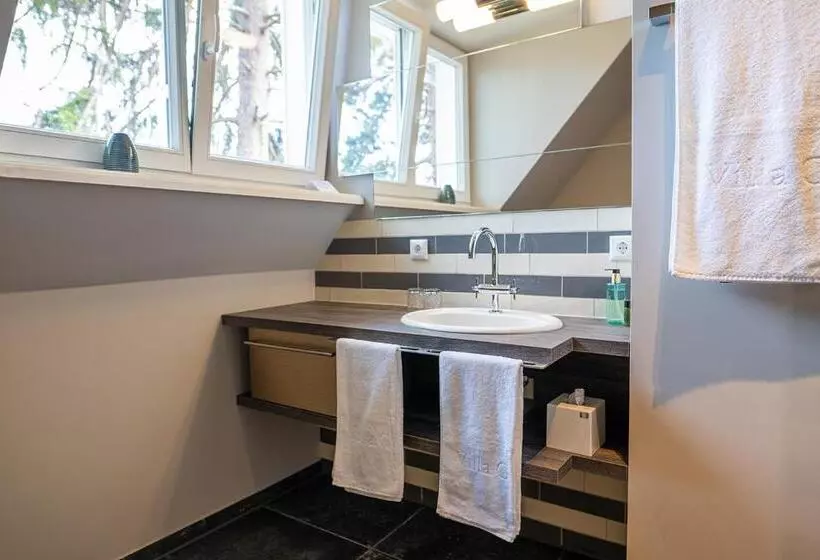 Hotelli Villa Glanzstoff