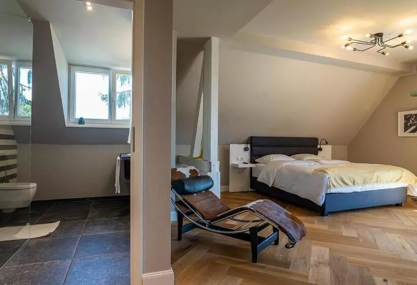 Hotelli Villa Glanzstoff