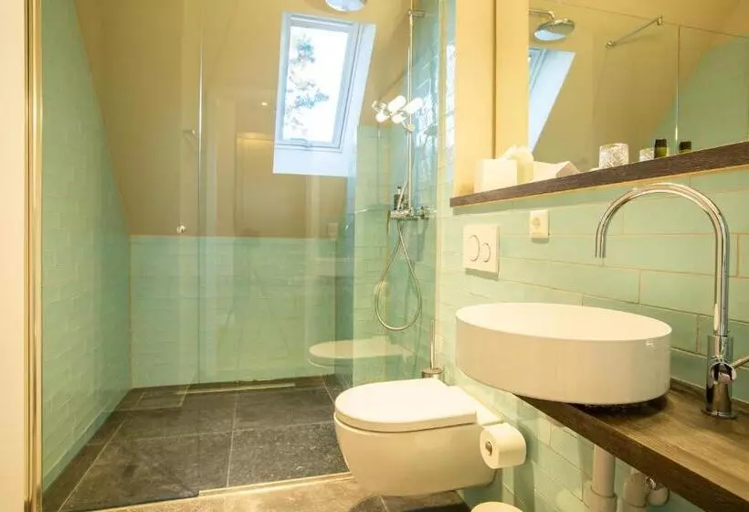 Hotelli Villa Glanzstoff