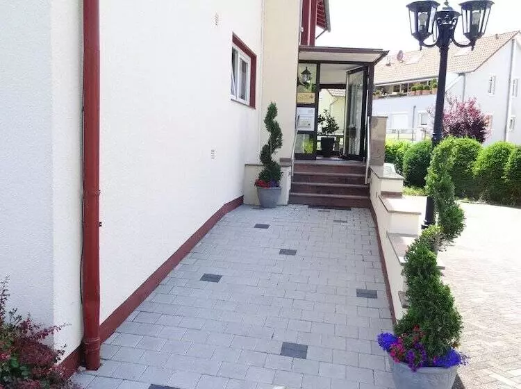 Casa Cristina  Kurpension Und Appartements
