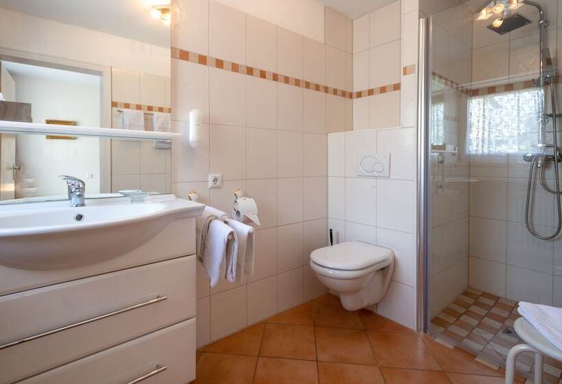 Casa Cristina  Kurpension Und Appartements