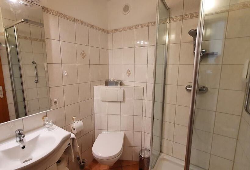 Casa Cristina  Kurpension Und Appartements