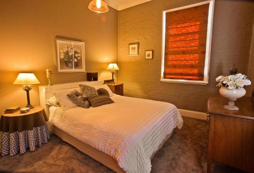 Willowgate Hall Luxury Hosted B&b