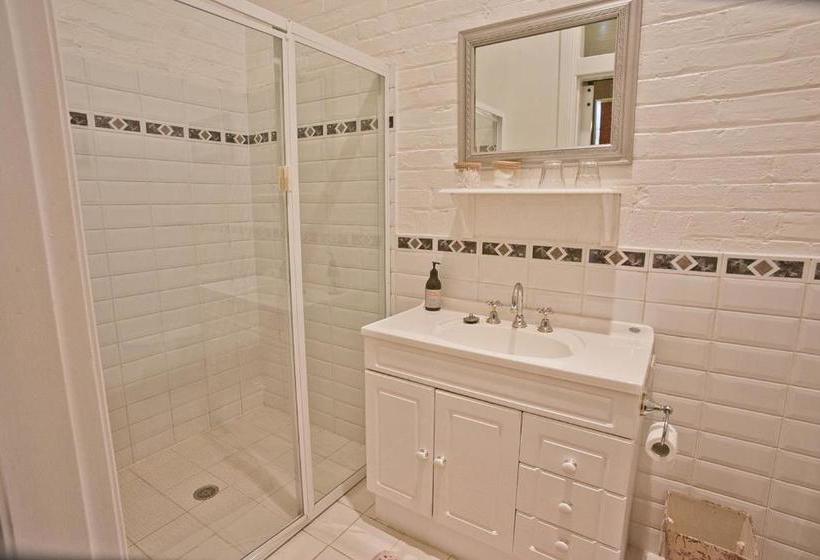 Willowgate Hall Luxury Hosted B&b