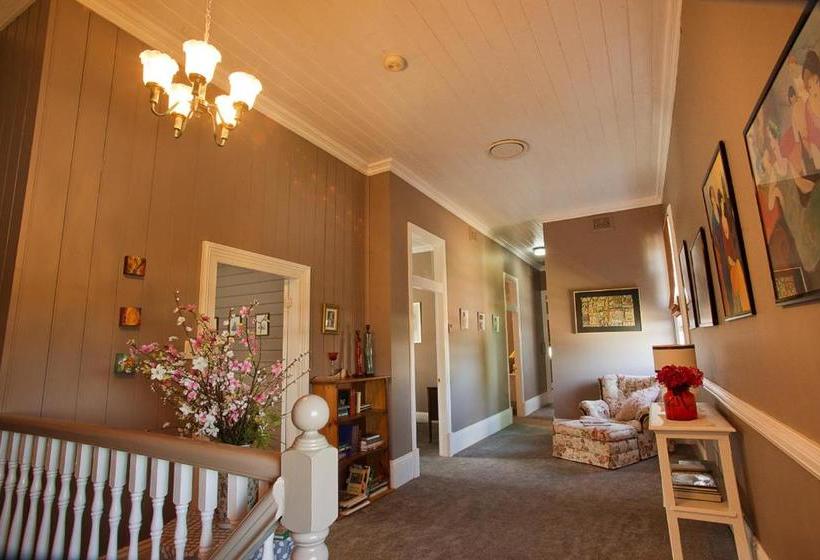 Willowgate Hall Luxury Hosted B&b