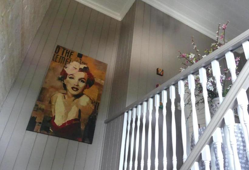 Willowgate Hall Luxury Hosted B&b