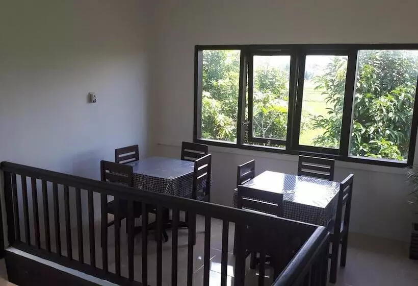 Aamiaismajoitus (B&B) De Lungguh Family Homestay