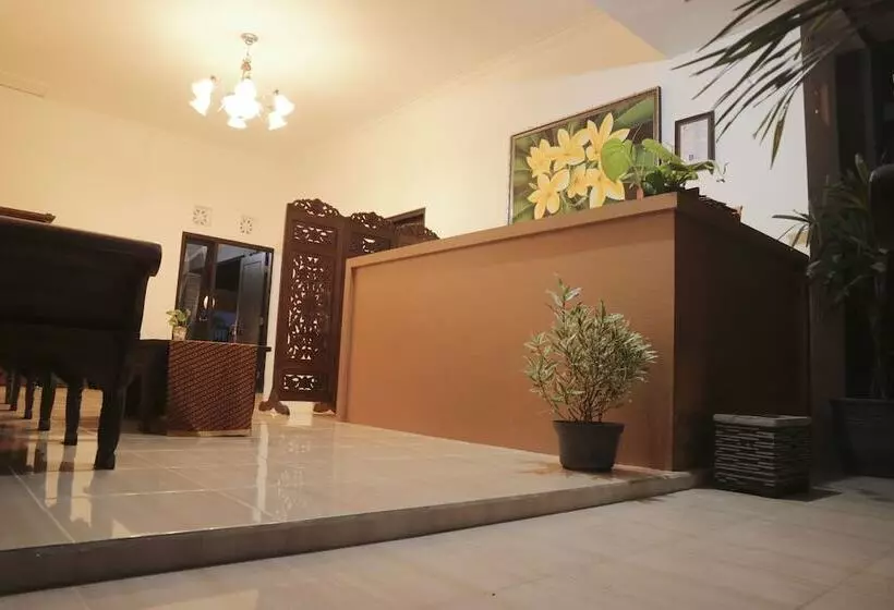 Aamiaismajoitus (B&B) De Lungguh Family Homestay