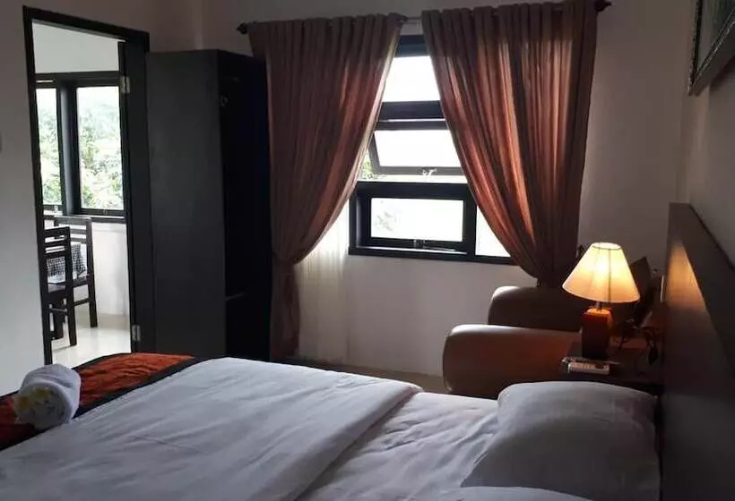 Aamiaismajoitus (B&B) De Lungguh Family Homestay