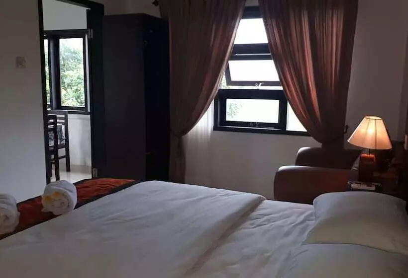 Aamiaismajoitus (B&B) De Lungguh Family Homestay