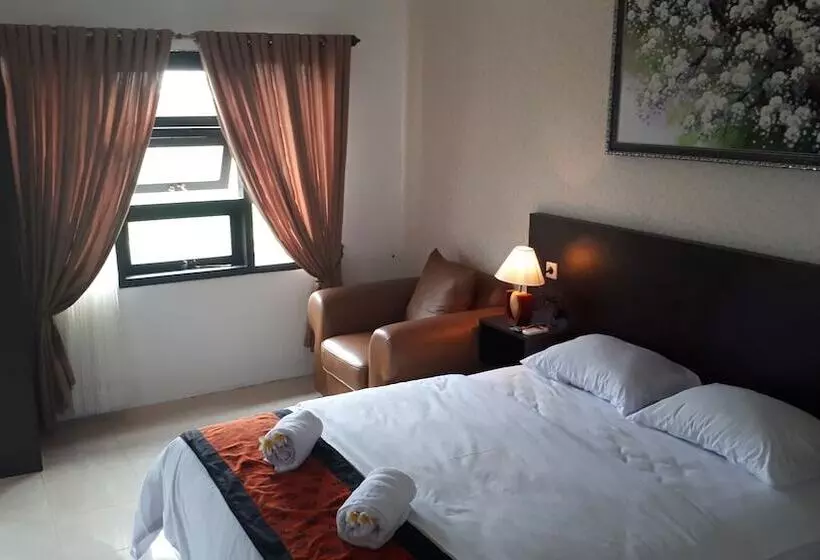 Aamiaismajoitus (B&B) De Lungguh Family Homestay