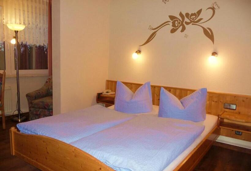 Hotel Pension Haus Flora