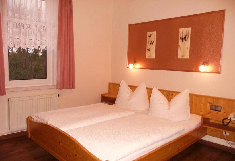 Hotel Pension Haus Flora