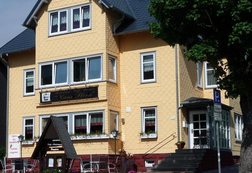 Hotel Pension Haus Flora