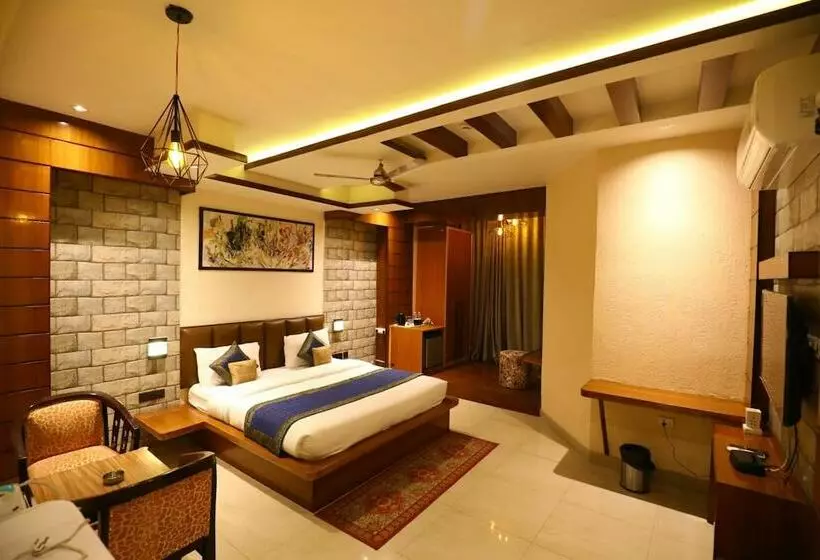 ホテル Grand Kailash