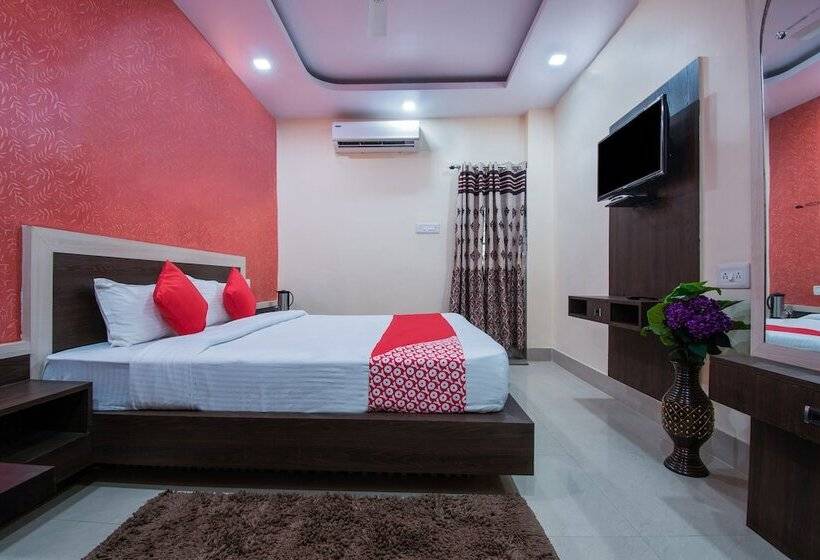 هتل Janvi International By Oyo Rooms